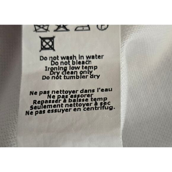 Jill Sander White Top Size Medium
Pre-loved - Picture 8 of 8